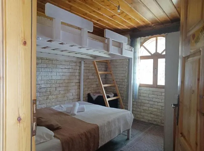 Mountain House Kastro *