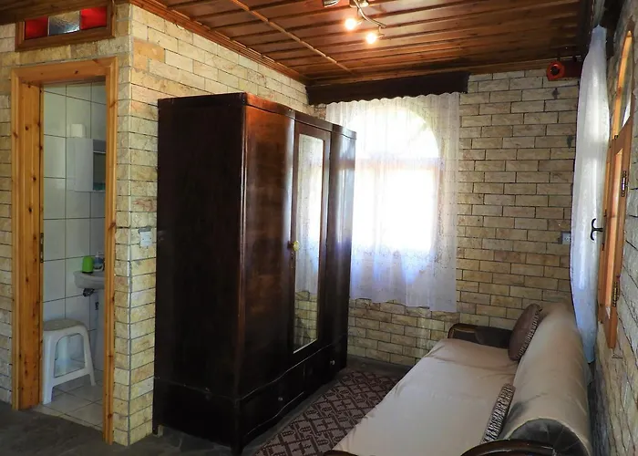 Mountain House Kastro